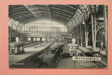 Ansichtskarte AK Hamburg 1907 Hauptbahnhof Bahnhof Bahnsteig 2 Eisenbahn Zug Konstruktion Kiosk Architektur Ortsansicht
